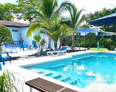 Pansiyon The Agustin Guesthouse - Men Only Clothing Optional (Fort Lauderdale, ABD)