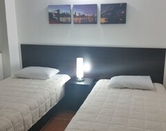 Khách sạn Hostal Lleras Calle 8 (Medellín, Colombia)