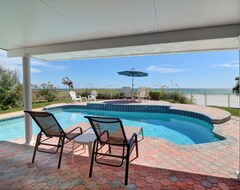 Casa/apartamento entero The Sunset House / Beach Front Home W/ Private Pool & Hot Tub (Redington Shores, EE. UU.)
