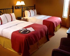 Khách sạn Holiday Inn Hotel Pewaukee-Milwaukee West, An Ihg Hotel (Pewaukee, Hoa Kỳ)