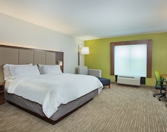 Hotel Holiday Inn Express & Suites Lebanon (Lebanon, USA)