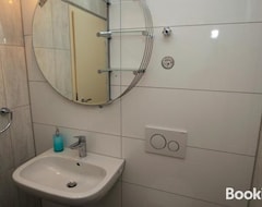 Koko talo/asunto Apartment Nahe Cannstatter Wasen (Stuttgart, Saksa)