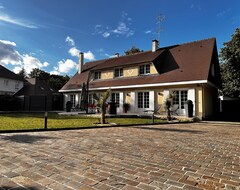 Toàn bộ căn nhà/căn hộ Maison Familiale Au Cœur De La Nature (Saint-Fargeau-Ponthierry, Pháp)