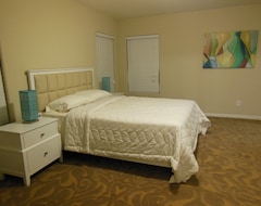 Toàn bộ căn nhà/căn hộ Cozy 3 Bedroom 2.5 Bath Home 15 Minutes West Of Las Vegas Strip, Sleep Up To 8 (Hope Valley, Hoa Kỳ)