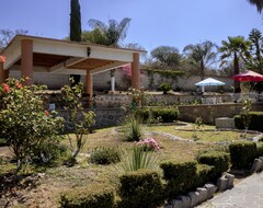 Hostal Quinta Mirador Zacaulli (Bernal, Mexico)