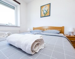 Toàn bộ căn nhà/căn hộ 5 Bedroom Accommodation In Ceminac (Čeminac, Croatia)
