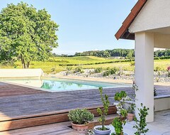 Koko talo/asunto Le Petit Pas Gite Surrounded By Vineyards And Sunflowers Yet Close To The Beach (Saint-Thomas-de-Conac, Ranska)