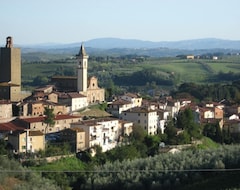 Casa/apartamento entero Studio Apt, Patio Area, Wifi, Pool With Great Views; Ideal For Touring /relaxing (Vinci, Italia)