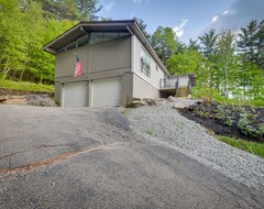 Hele huset/lejligheden Gilford Vacation Rental W/ Lake Access & Mtn Views (Gilford, USA)