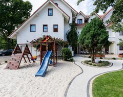Khách sạn Baltyk Resort (Rewal, Ba Lan)