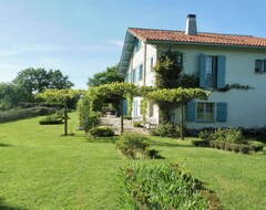 Bed & Breakfast Les Volets Bleus (Arrangoitze, Francuska)