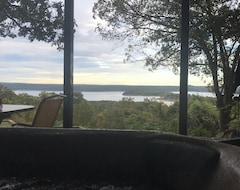 Entire House / Apartment Great Views from the Nest at Tenkiller! (Gore, USA)