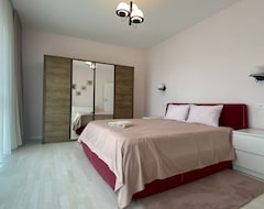 Tüm Ev/Apart Daire Cozy 2-bedroom Apartment In Adorable Oradea With Wifi, Ac And Free Parking (Oradea, Romanya)