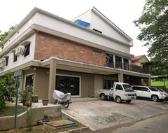 Khách sạn Reddoorz @ Taman Simpruk Cikarang (Cikarang, Indonesia)