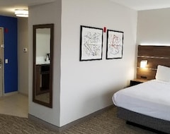 Holiday Inn Express & Suites - Lake Forest, an IHG Hotel (Lake Forest, ABD)