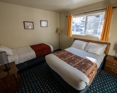 Hotel Gull Lake Lodge (June Lake, USA)