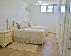 Tüm Ev/Apart Daire Neapoli Beach Retreat - 4 Bed, 4.5 Bath Custom Home! Steps To The Sandy Beach! (Monemvasia, Yunanistan)