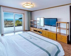 Hotel Jeju Sunshine (Jeju-si, South Korea)