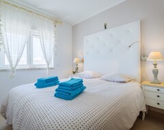Cijela kuća/apartman Apartment Miramar Directly On The Sea With Dreaming Sea View (Silves, Portugal)