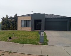 Casa/apartamento entero Luxurious 4 Bed 2 Bath Entire Home (Mooroopna, Australia)