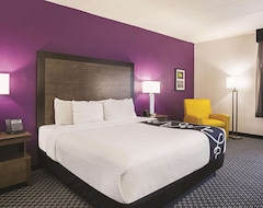 Hotelli La Quinta Inn & Suites Virginia Beach (Virginia Beach, Amerikan Yhdysvallat)