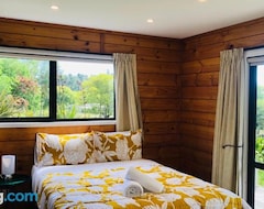 Entire House / Apartment Enjoyable Cozy Life Style Villa (Silverdale, New Zealand)