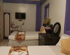 Guesthouse Center Parkway Pension House (Kalibo, Philippines)