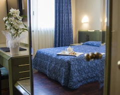 Hotel Royal (Fermo, İtalya)