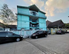 Hotel Spot On Losmen Bahalap Syariah Marabahan (Barito Kuala, Indonesia)