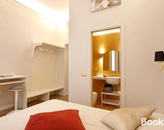 Pansiyon Lucy A Little Luxury Appartment In Historic City Center Beside The Sea (Sarzana, İtalya)