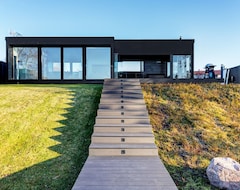 Toàn bộ căn nhà/căn hộ Villa Noir Muurla - Premium - Lakefront - Stylish (Salo, Phần Lan)