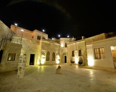 Crassus Cave Hotel (Ürgüp, Turkey)