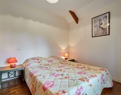Toàn bộ căn nhà/căn hộ Lovely Apartment In Villa For 3 People With Wifi, Tv, Pets Allowed And Parking (Cavigny, Pháp)