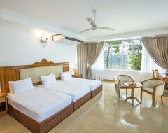 Khách sạn Hotel Sudu Araliya (Polonnaruwa, Sri Lanka)