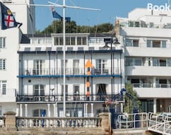 Khách sạn Royal London Yacht Club (Cowes, Vương quốc Anh)