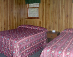 Cabins at Twinbrook Resorts (Maggie Valley, USA)