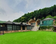 Koko talo/asunto Rainbow Village (Yangpyeong, Etelä-Korea)