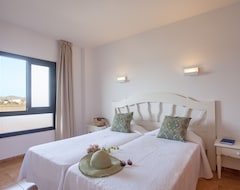 Bj Playamar Hotel & Apartamentos (S'Illot, Spain)