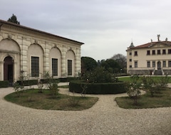 Hele huset/lejligheden Magnifico Appartamento Nella Foresteria Di Villa Valmarana Affrescata Da Tiepolo (Vicenza, Italien)