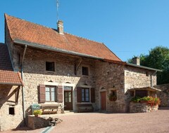 Koko talo/asunto Burgundy Farmhouse Converted Into A Gite In A Quiet Little Hamlet (Curtil-sous-Buffières, Ranska)