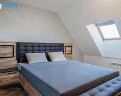 Casa/apartamento entero 20% Discount! 2 Bedroom Apartment Vitosha View (Sofía, Bulgaria)