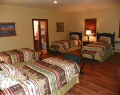 Entire House / Apartment Scenic Lodge In Rural Area (rental Is For One Room) (Kimball, USA)