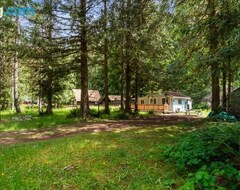 Toàn bộ căn nhà/căn hộ Cozy Cedar Cabin Steps Away From Mt. Rainier (Randle, Hoa Kỳ)