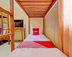 Khách sạn Oyo 92912 Mtc Bunk Bed (Salatiga, Indonesia)