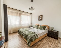 Koko talo/asunto Cosy Studio Apartment Great For Singles And Couples (Tuzla, Bosnia ja Herzegovina)
