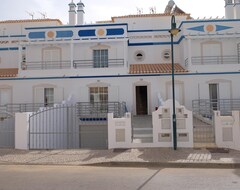 Cijela kuća/apartman Seaside Villa With Swimming Pool (Manta Rota, Portugal)