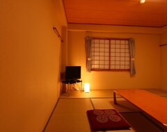 Bed & Breakfast Togakushi Kogen (Nagano, Japan)