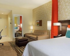 Otel Home2 Suites By Hilton Saratoga Malta (Malta, ABD)