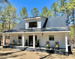Hele huset/lejligheden Brand New! Meadowlark Luxury Romantic Retreat W/ Sauna, Hot Tub & Wine Fridge (Broken Bow, USA)