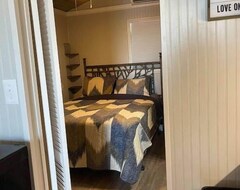 Casa/apartamento entero Cozy 1 Bedroom Cabin On O.h. Ivie (Millersview, EE. UU.)